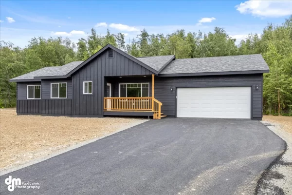Community Profile: Emerald Ridge